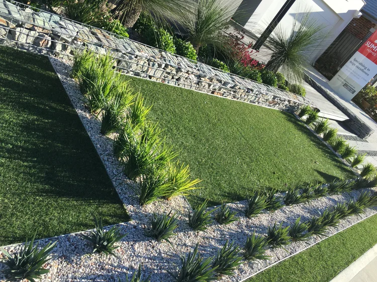 Hedge Black Heavy Duty Aluminium Garden Edging 2.9m x 5mm - Image 4